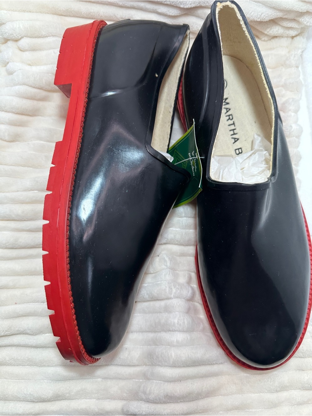 Waterproof Flower Garden Shoes Meadow Black w Red Women's Size 8 NWT‎